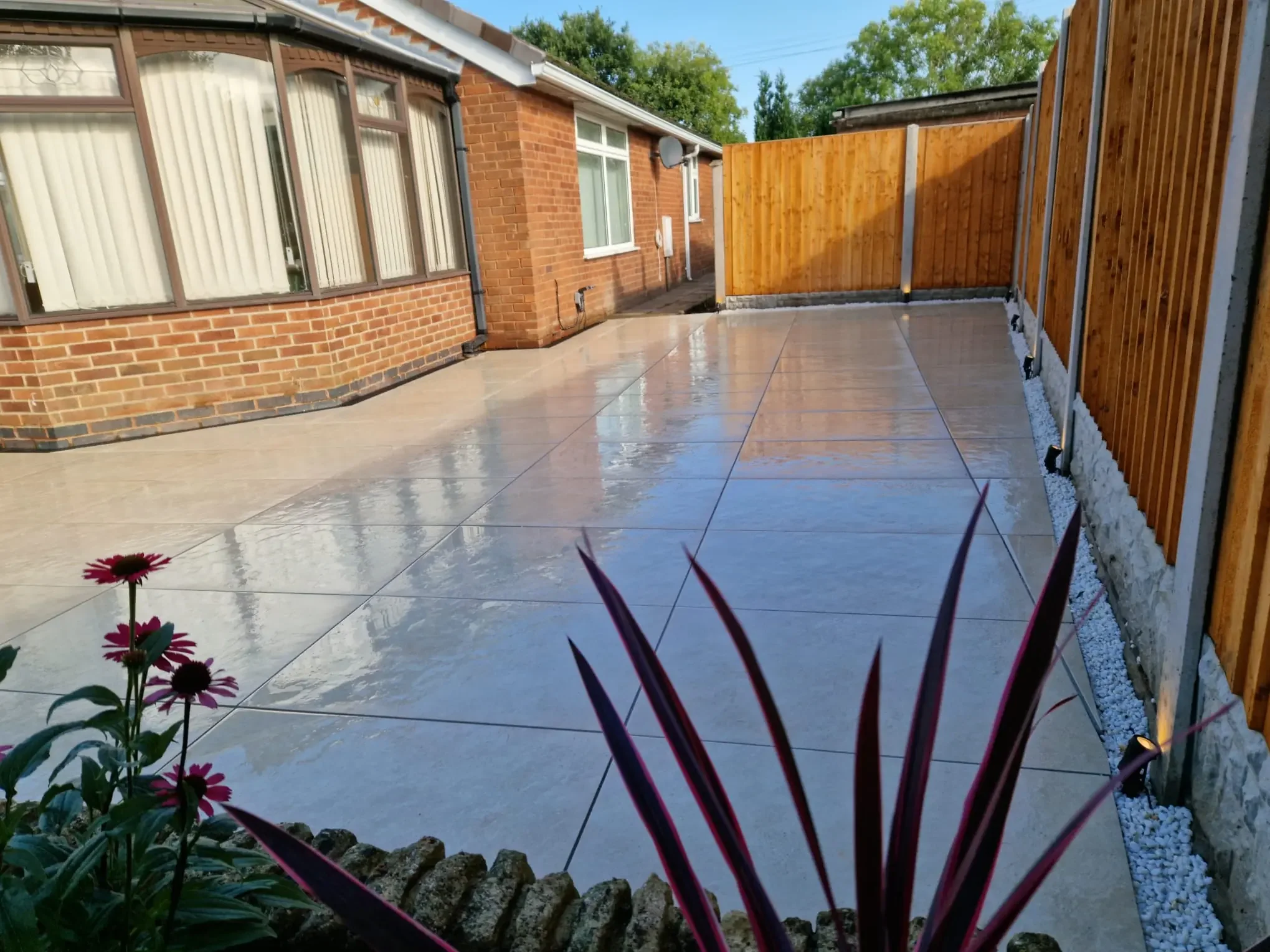 Large Porcelain Paved Garden Terrace